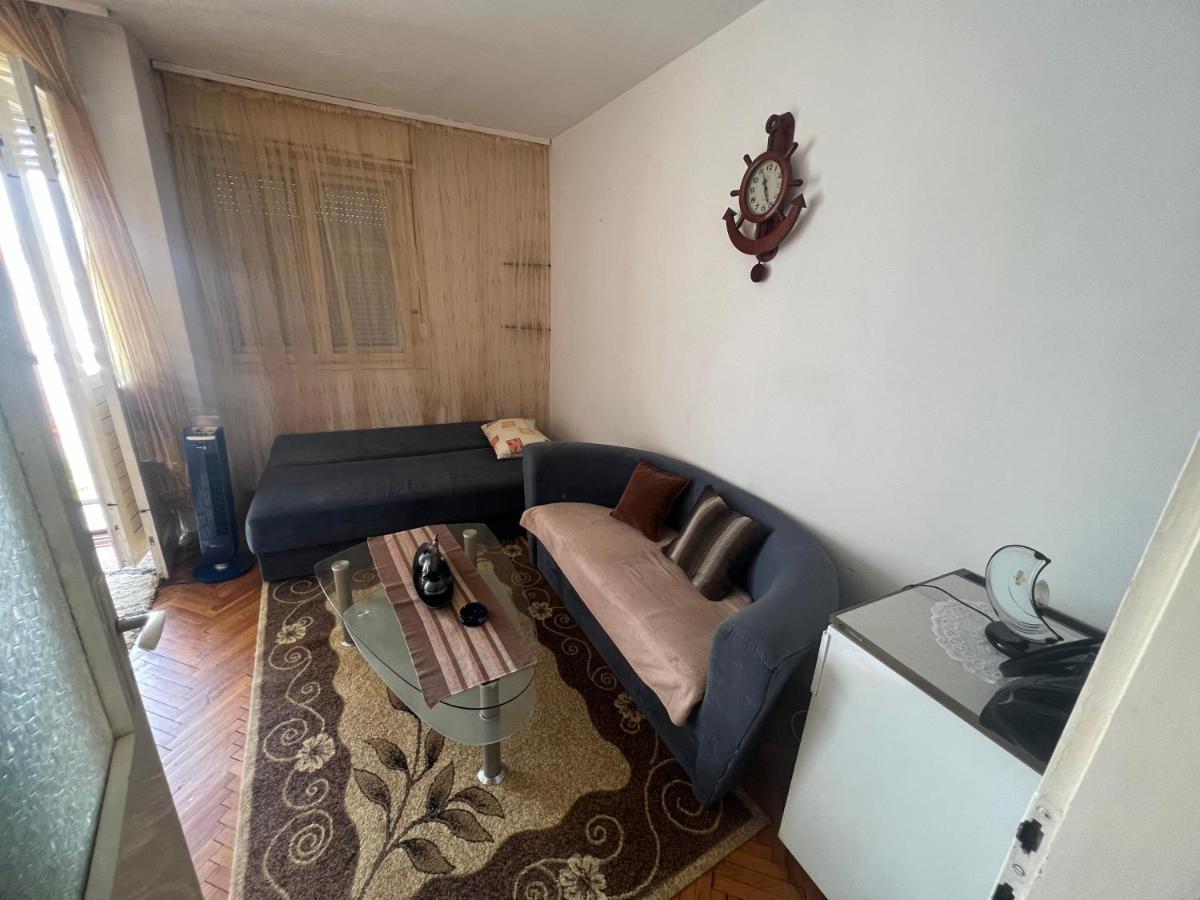 A-d Free Wi-fi Internet, Air Conditioner,free Parking Апартаменты Подгорица